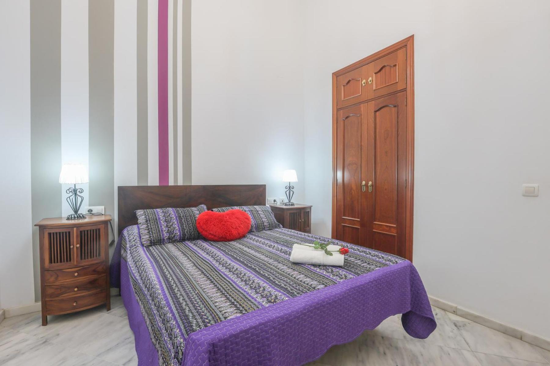 Galindo Center Premium Suites, Free Parking 세비야 외부 사진