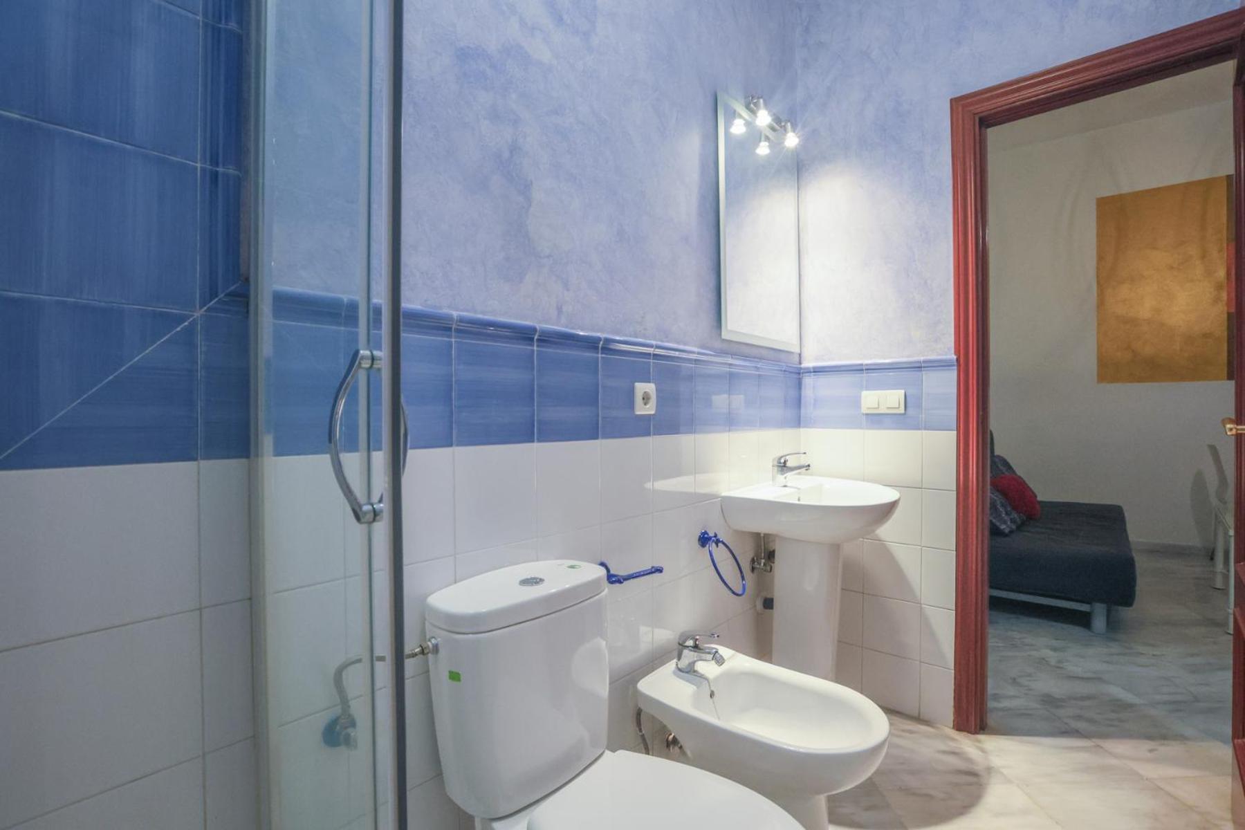 Galindo Center Premium Suites, Free Parking 세비야 외부 사진